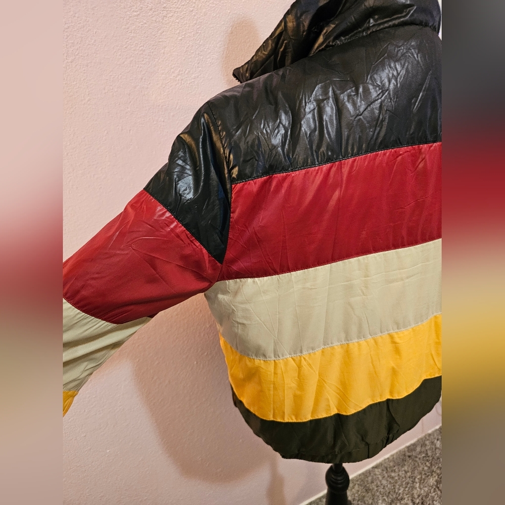 Colorblock Puffer Jacket - Picture 7 of 10